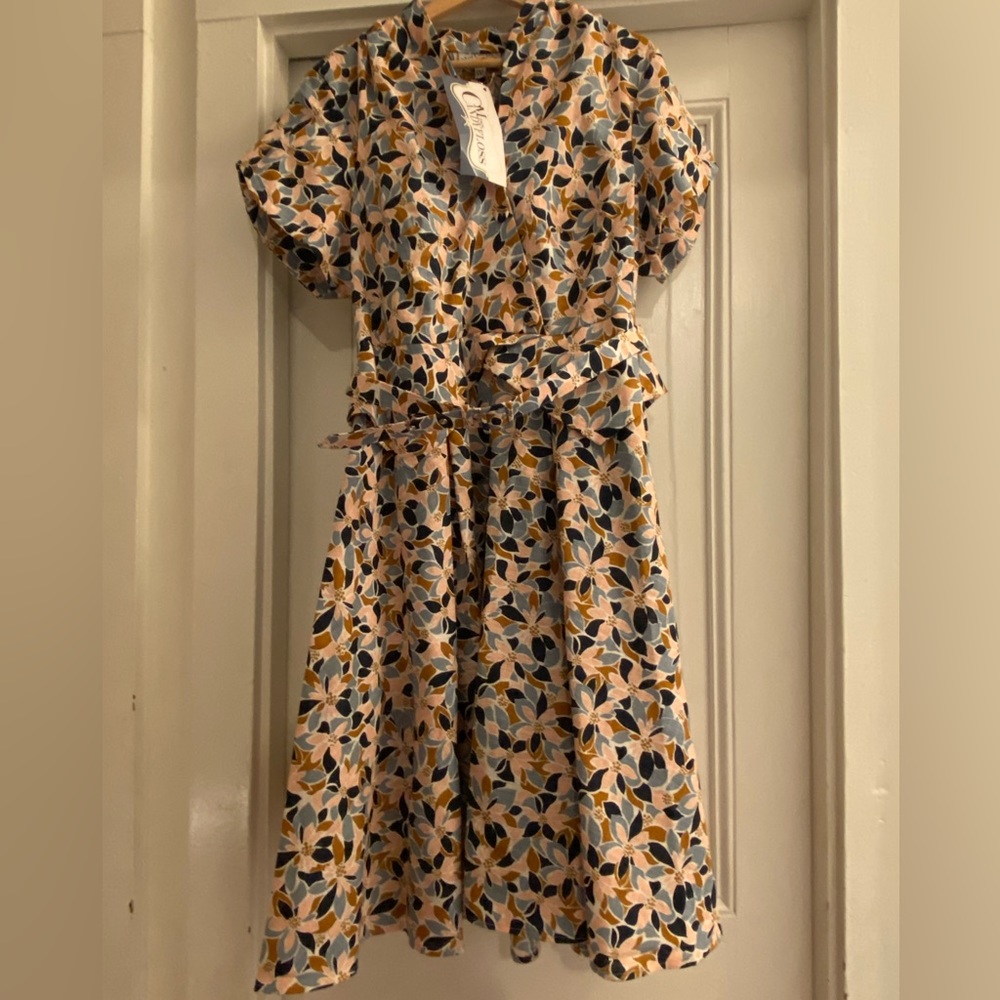 Retro-style dress. NWT. Never worn.